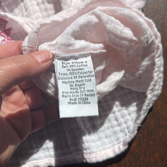 XL Johnny Was Workshop blouse. Lite pink waffle texture embroidered cotton top - Picture 10 of 16